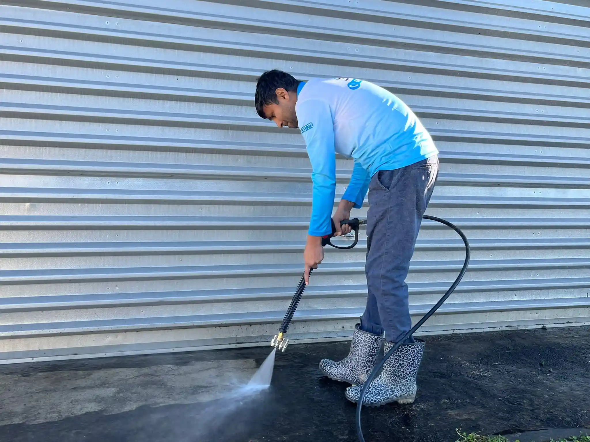 WATER BLASTING