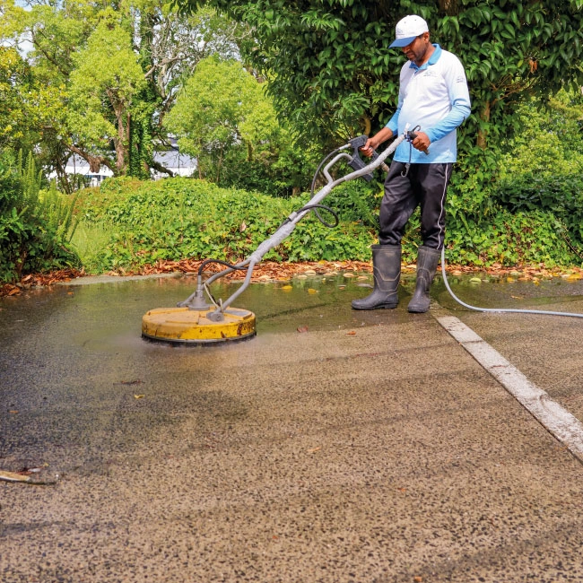 Driveways-and-Concrete-Cleaning-2