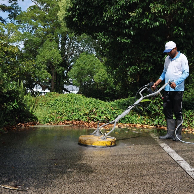 Driveways-and-Concrete-Cleaning-4